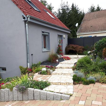 Gite Terre D'Helene 4 A 5 Pers Proche Strasbourg 42 M2, 3 Etoiles, Wifi, Paisible, Jardin, Proche Commerces,16 Atouts, Animaux Acceptes Berstett Exterior photo
